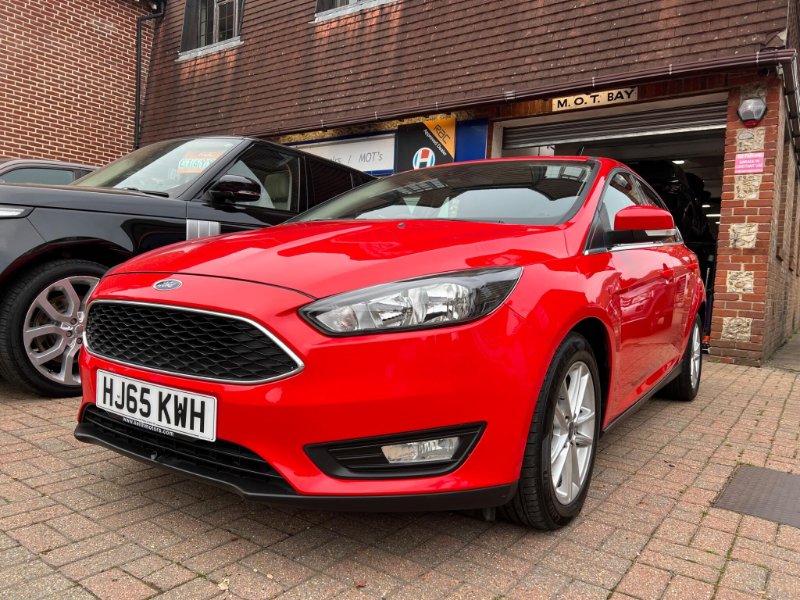 FORD FOCUS 1.0T ECOBOOST ZETEC EURO 6 S S 5DR...